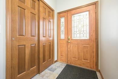 Beautiful 3 bed/2.5 bath waterfront home on Long Island - photo 14