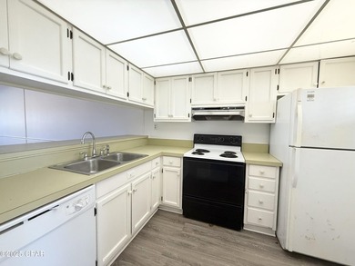 Live where golf course views and coastal convenience come - photo 18
