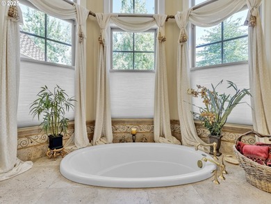 Deer Creek Estate: A rare sanctuary offering main-level living - photo 20