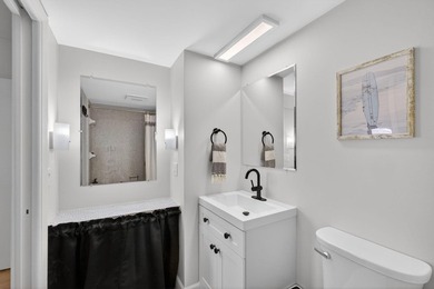 BOATER'S PARADISE ON THE INTERCOASTAL! Beautifully updated - photo 24