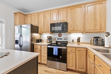 Escape to this stunning 3 bedroom, 3.5 bathroom waterfront - photo 7