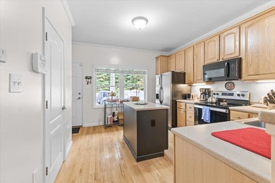 Escape to this stunning 3 bedroom, 3.5 bathroom waterfront - photo 8