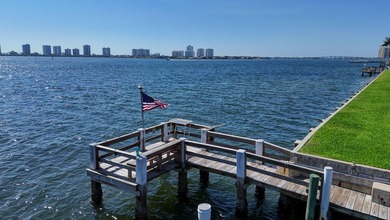 BOATER'S PARADISE ON THE INTERCOASTAL! Beautifully updated - photo 30