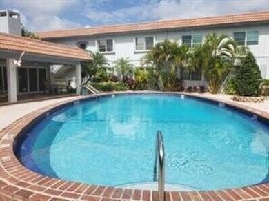 Welcome to this lovely Florida Condo located in a quiet - photo 1