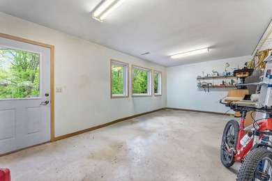 Beat the heat this summer with a new HVAC Unit on this home - photo 32