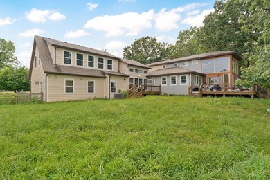 Welcome to a truly one-of-a-kind property where breathtaking - photo 4