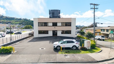 Well-maintained 3-story, multi-tenant, walk-up office building - photo 3