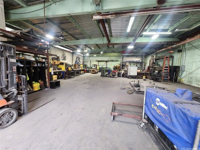 Well-maintained 3-story, multi-tenant, walk-up office building - photo 8