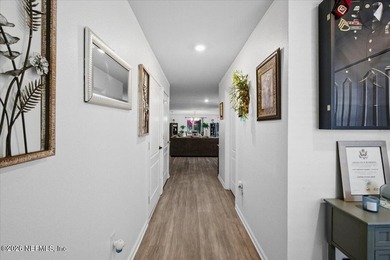 Sophisticated 4-bedroom, 3-bath residence in the desirable - photo 4