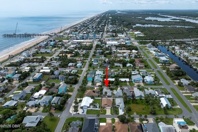 Perfectly situated just a couple of blocks from the ocean in the - photo 3