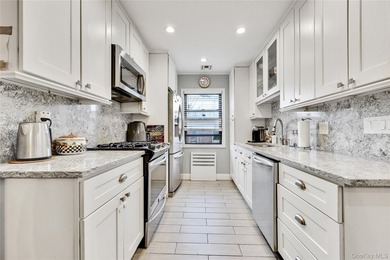 Welcome to this spacious 3-bedroom, 2 full bath co-op in - photo 16