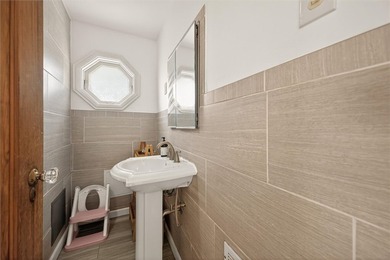 Welcome to this charming and updated colonial in the highly - photo 27