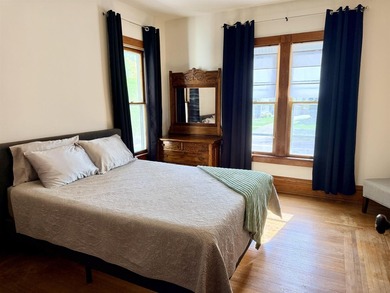 Perfectly positioned on historic Lake Avenue, just one block - photo 29