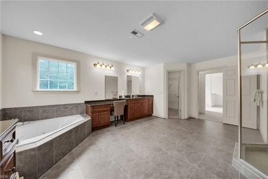 Not every home can offer over 4 acres of privacy, more than 5 - photo 30