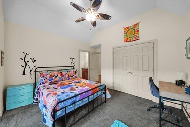 Not every home can offer over 4 acres of privacy, more than 5 - photo 31