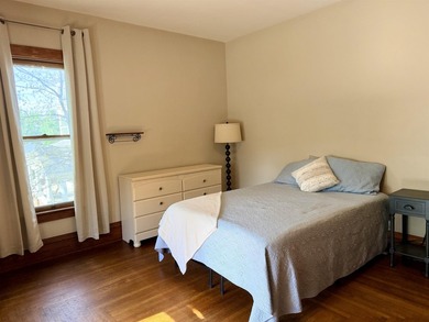 Perfectly positioned on historic Lake Avenue, just one block - photo 33