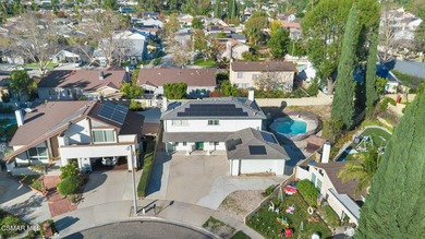 Beautifully remolded two-story home offering 4 bedrooms, 2 1/2 - photo 34