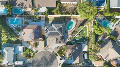 Beautifully remolded two-story home offering 4 bedrooms, 2 1/2 - photo 35