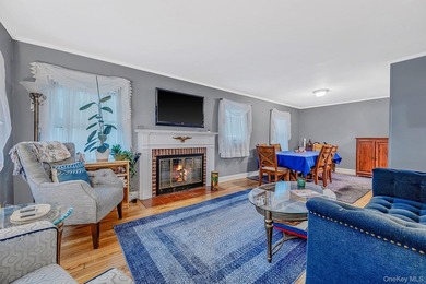 Welcome to the sought after Briarcliff community in Merrick! - photo 2