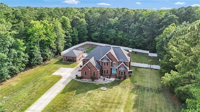 Not every home can offer over 4 acres of privacy, more than 5 - photo 43
