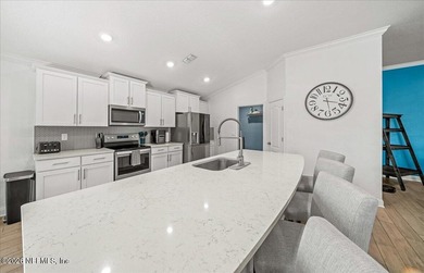 Impeccably clean, bright, & beautifully open, this newer POOL - photo 6