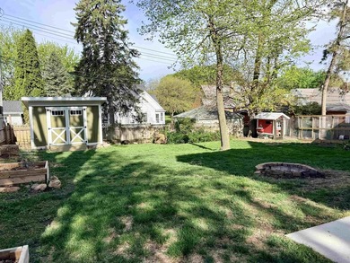 Perfectly positioned on historic Lake Avenue, just one block - photo 46