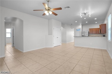 Discover the perfect blend of style, space, and Southwest - photo 5