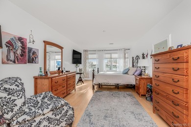 Welcome to 1490 Outlook Ave 1D at Sunset Cove! Immaculate 2 - photo 8