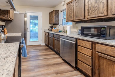 Experience lakefront living on beautiful Harris Brake Lake! - photo 6