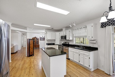 Discover the perfect blend of privacy, land, and convenience - photo 11