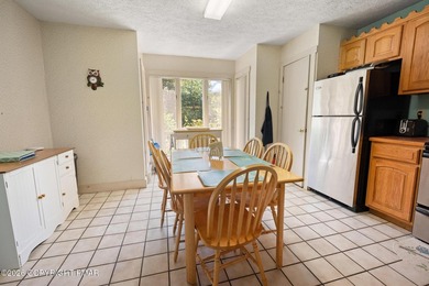 Welcome to Crestwoods Village, a lovely townhouse community in - photo 11