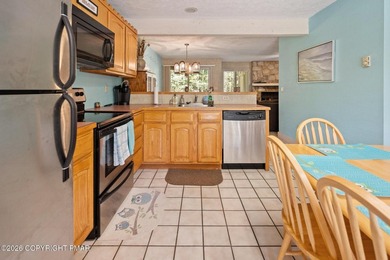 Welcome to Crestwoods Village, a lovely townhouse community in - photo 13