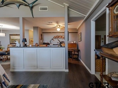 Stunning retreat (two homes) on Lake Jacksonville (1922 sq.ft - photo 24