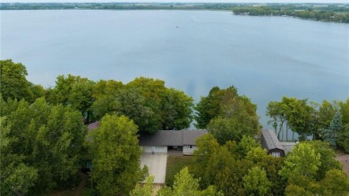 (private lake, pond, creek) Home For Sale in Elysian Minnesota