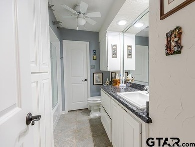 Stunning retreat (two homes) on Lake Jacksonville (1922 sq.ft - photo 32
