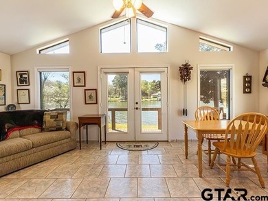 Stunning retreat (two homes) on Lake Jacksonville (1922 sq.ft - photo 40