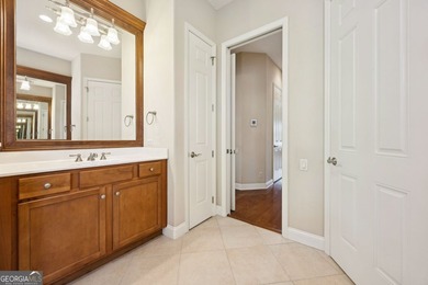 This Arthur Rutenberg custom home offers quality craftsmanship - photo 49
