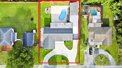 NO HOA! HUGE FULLY FENCED LOT WITH CIRCULAR PAVER DRIVEWAY - photo 10