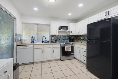 Very nicely kept ranch-style home with easy access to I-95, Palm - photo 3