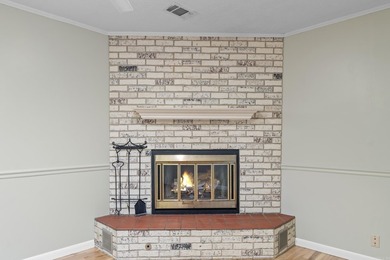 Great multigenerational living possibilities, or rent one and - photo 5