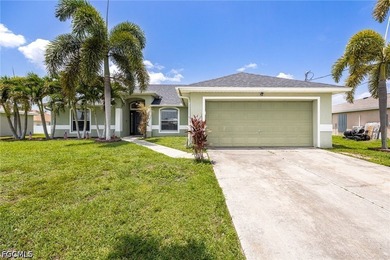 This stunning single-family home boasts 4 spacious bedrooms, 2 - photo 1