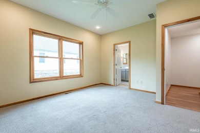 This charming, southeast side salt box with it's flexible floor - photo 16