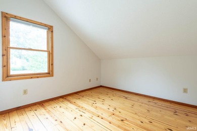 This charming, southeast side salt box with it's flexible floor - photo 26