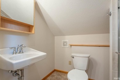 This charming, southeast side salt box with it's flexible floor - photo 29