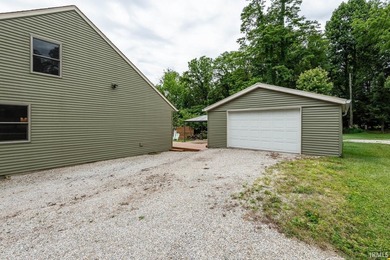 This charming, southeast side salt box with it's flexible floor - photo 36