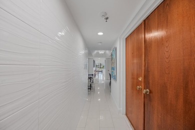 Bright and Spacious 3 Bed 3.5 Bath Condo in Oceanfront Boutique - photo 6