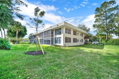 Lake Condo For Sale in Pompano Beach, Florida