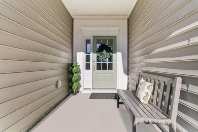 Warm, inviting, and pristinely-kept, this 2 bedrooms, 2 bath