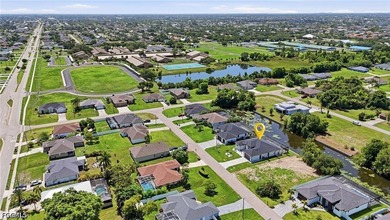 Introducing a SPECTACULAR WATERFRONT New Construction Home in SW - photo 6
