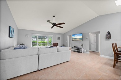 Welcome to this meticulously maintained, turnkey 3-bedroom - photo 8